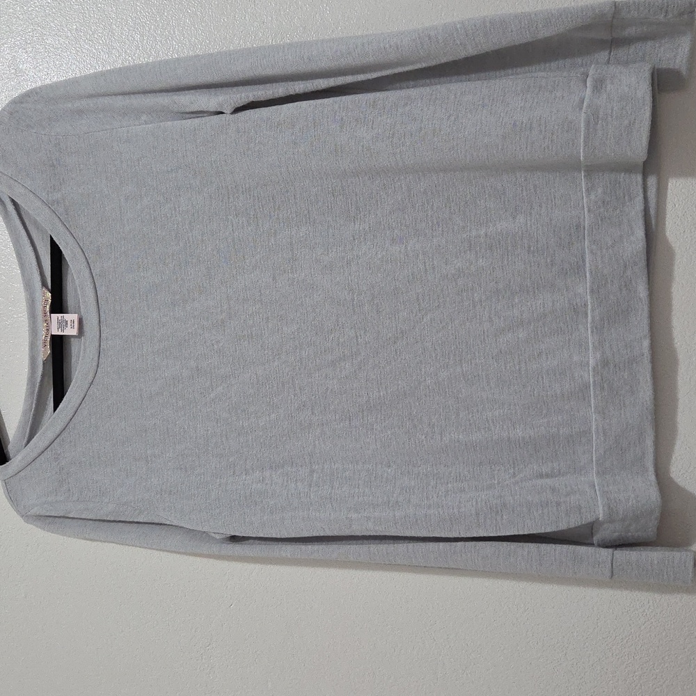 Victoria's Secret S/P Light Gray Long Sleeve Top